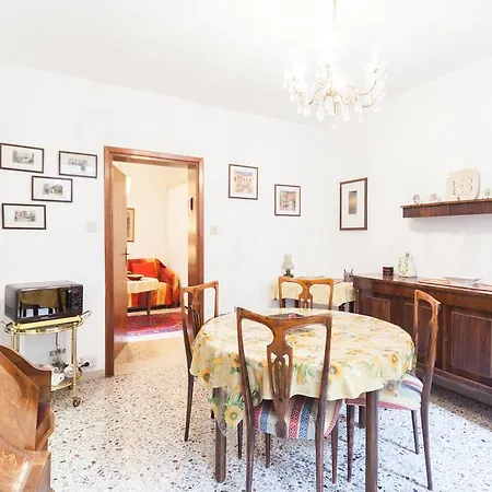 Campiello Chiesa, By Short Holidays